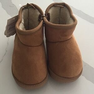 First Steps by Stepping Stones Toddler Girl Warm Boots Size 5